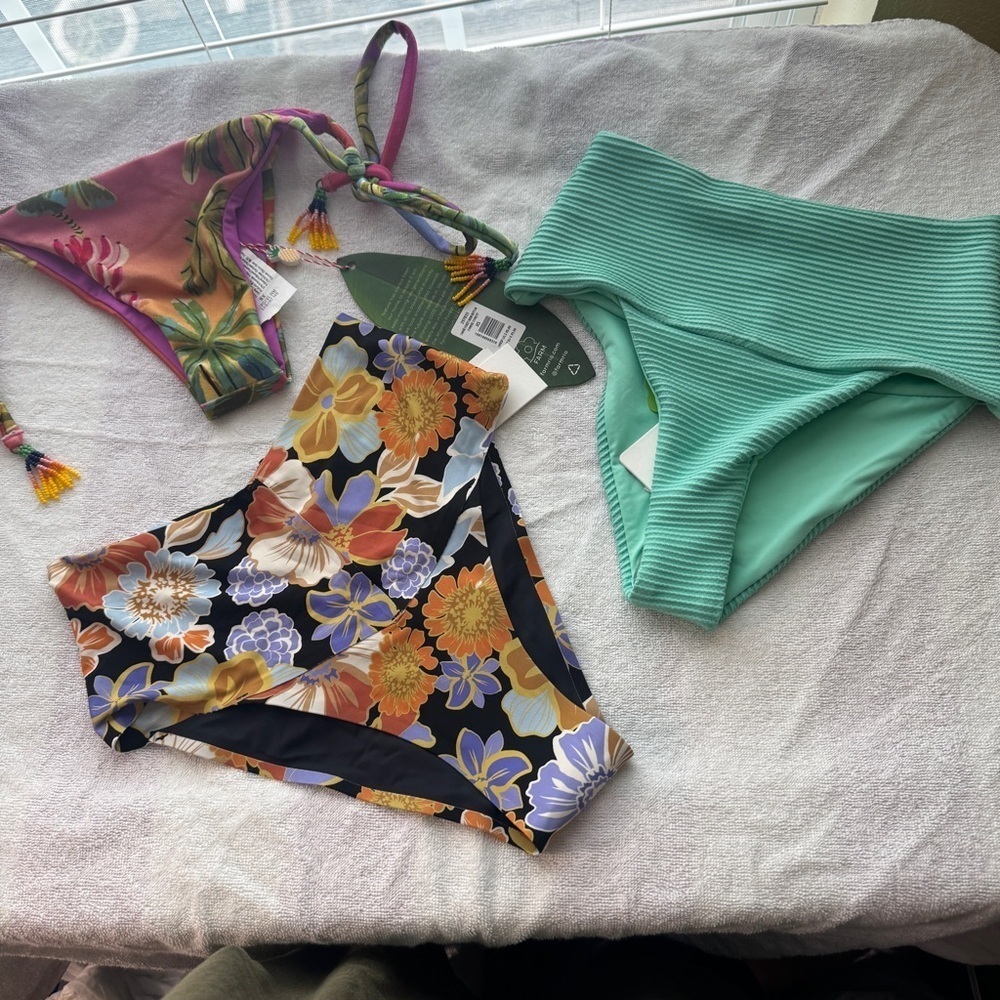 ✨Bundle ✨L*Space farm Rio Mint Green Bikini Bottom XS 3 pieces nwt - Picture 1 of 11